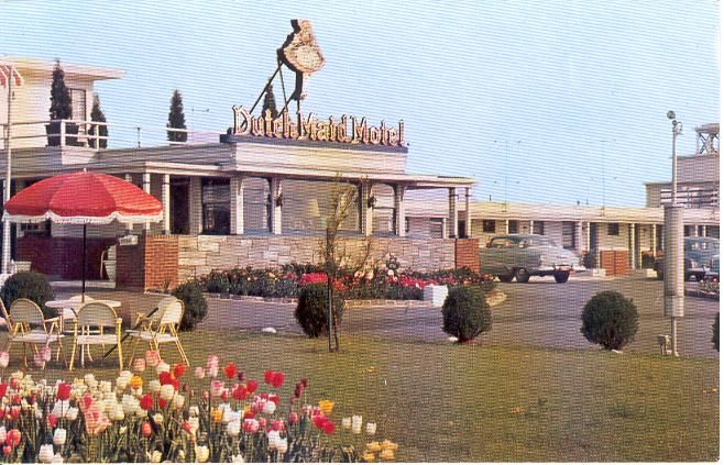 NJ TURNPIKE EXIT 11 WOODBRIDGE AMBOY MOTEL postcard  