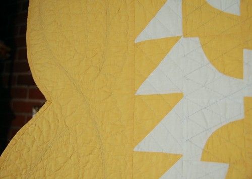 Large Vintage 30s Yellow & White Drunkards Path Antique Quilt 