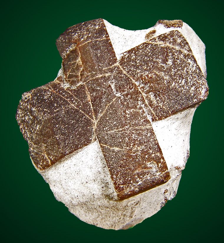 STAUROLITE 90degree CROSS 2.3Sharp Crystal Russia  