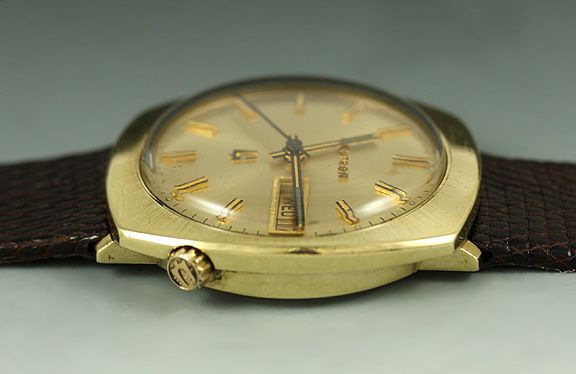 FINE BULOVA 14K GOLD ACCUTRON AUTO MENS WRIST WATCH  