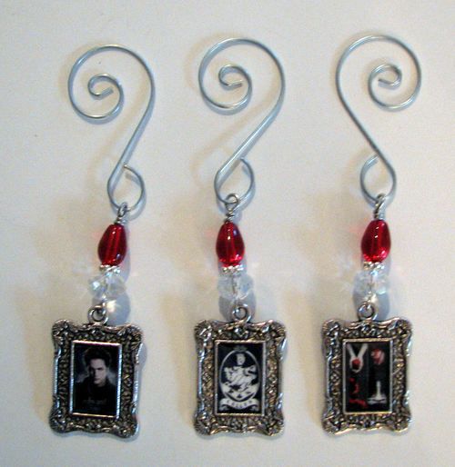   Theme Christmas Ornament Set Edward Cullen Twilight Books Cullen Crest