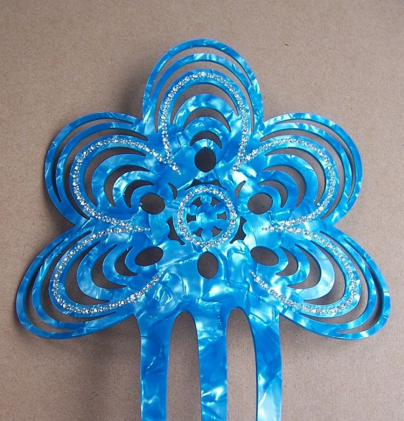 SPANISH MANTILLA STYLE VINTAGE HAIR COMB IN A PRETTY BLUE PEARLISED 