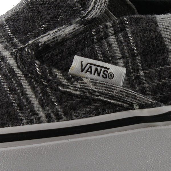 VANS SLIP ON WOOL PLAID MENS US SIZE 8, UK 7  