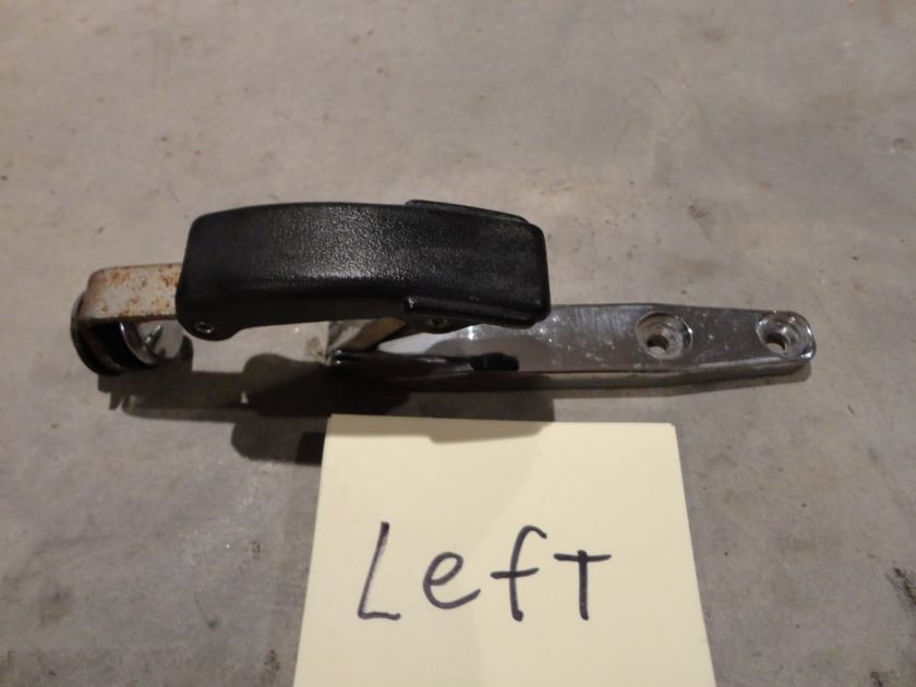 Toyota TE21 Corolla Left rear WINDOW BUCKLE LATCH LOCK,1970 1974,1971 