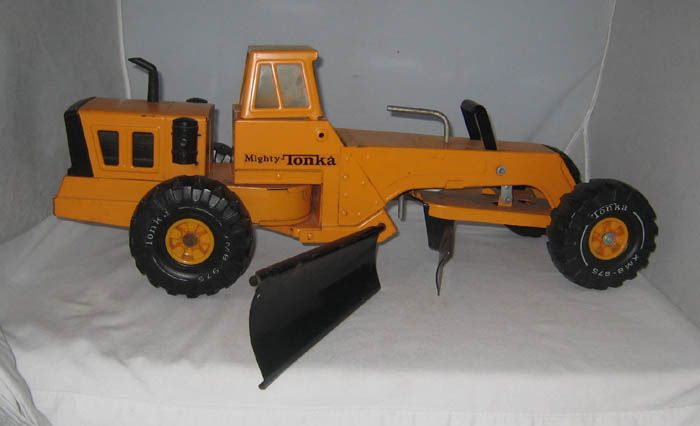 MIGHTY TONKA DUAL BLADE ROAD GRADER ORANGE 24 LONG PRESSED STEEL 