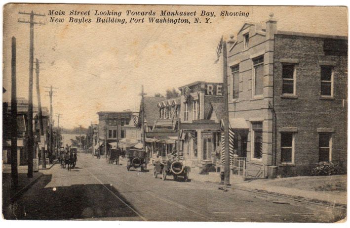   Washington LI NY   MAIN STREET & BAYLES BUILDING   Postcard  