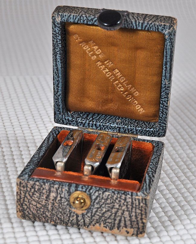 Rolls Razor Blade Case (3 Blades), London, England  