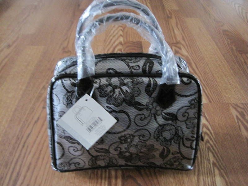 COSMETIC/DUFFLE BAG BLACK & GREY FLORAL PRINT NWT  