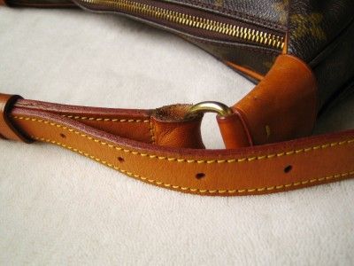 AUTHENTIC LOUIS VUITTON BOULOGNE 30 SHOULDER BAG  