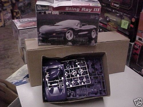 REVELL,,STING RAY III, CORVETTE CONCEPT CAR  