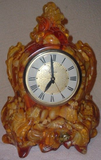 Vintage Lanshire Electric Clock Lucite/Acrylic/Stone Amberina Mid 