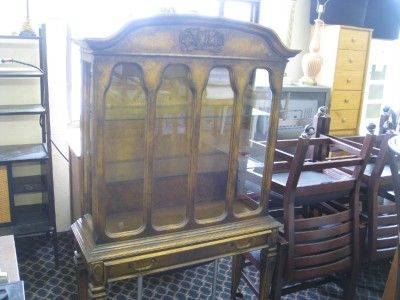 Antique gold curio PULASKI China Cabinet Wood Glass W Light side doors 
