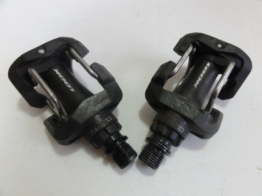 Look Quartz MTB clipless pedals graphite used 252 grams  