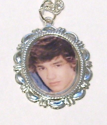 One Direction Necklace   5 Picture Options   Harry Louis Niall Liam 