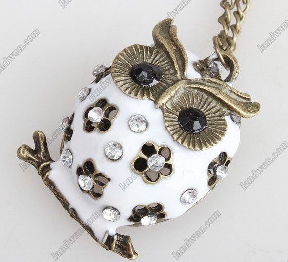 GK9019 New Women White Charming Retro Cute Hollow Owl Black Eye 