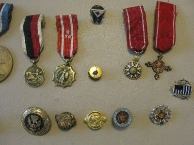 Collection of Lt Col. WWII USMC Medal,Ribbons, Pins  