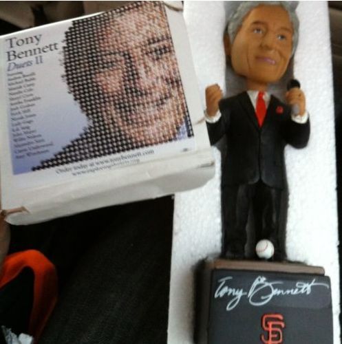 SF GIANTS SGA TONY BENNETT BOBBLEHEAD 9/27/11 CHEAP  