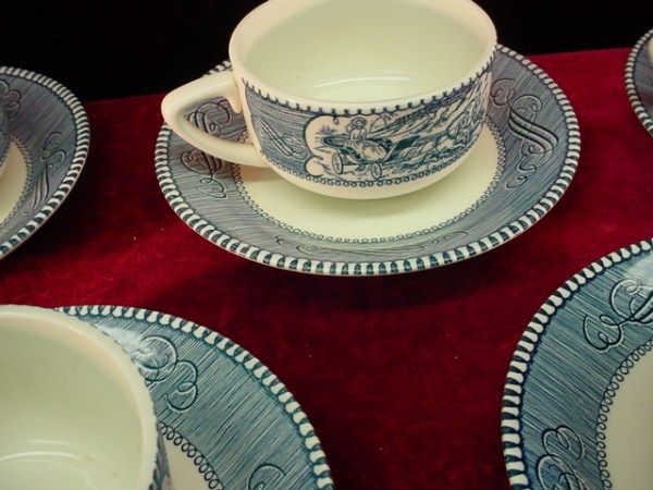 Vintage 10 Lot CURRIER & IVES Royal TEA CUPS & SAUCERS FINE CHINA Blue 