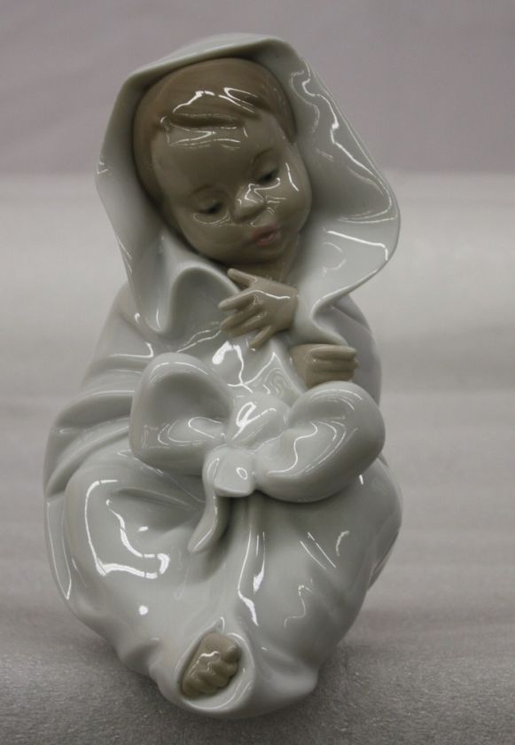 New in box NAO by Lladro hand made porcelain figurine design All 