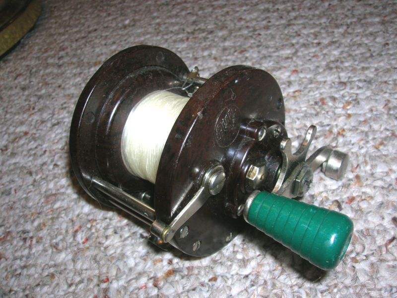 VINTAGE PENN SALTWATER REEL NO. 85  