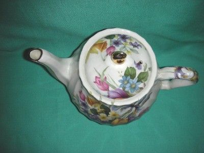 Windsor England Floral, Tulip, Iris, Violets 6 cup Teapot  